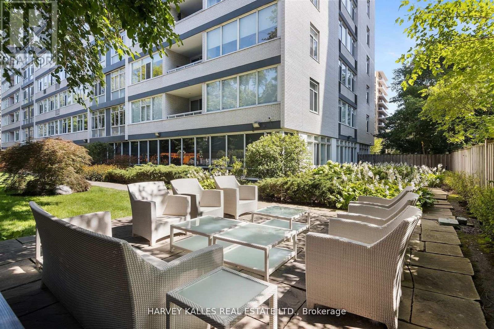 #1201 500 AVENUE ROAD - 38