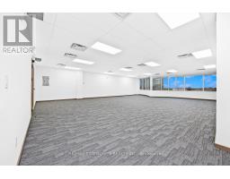 608-609 - 105 Gordon Baker Road, Toronto, ON M2H3P8 Photo 6