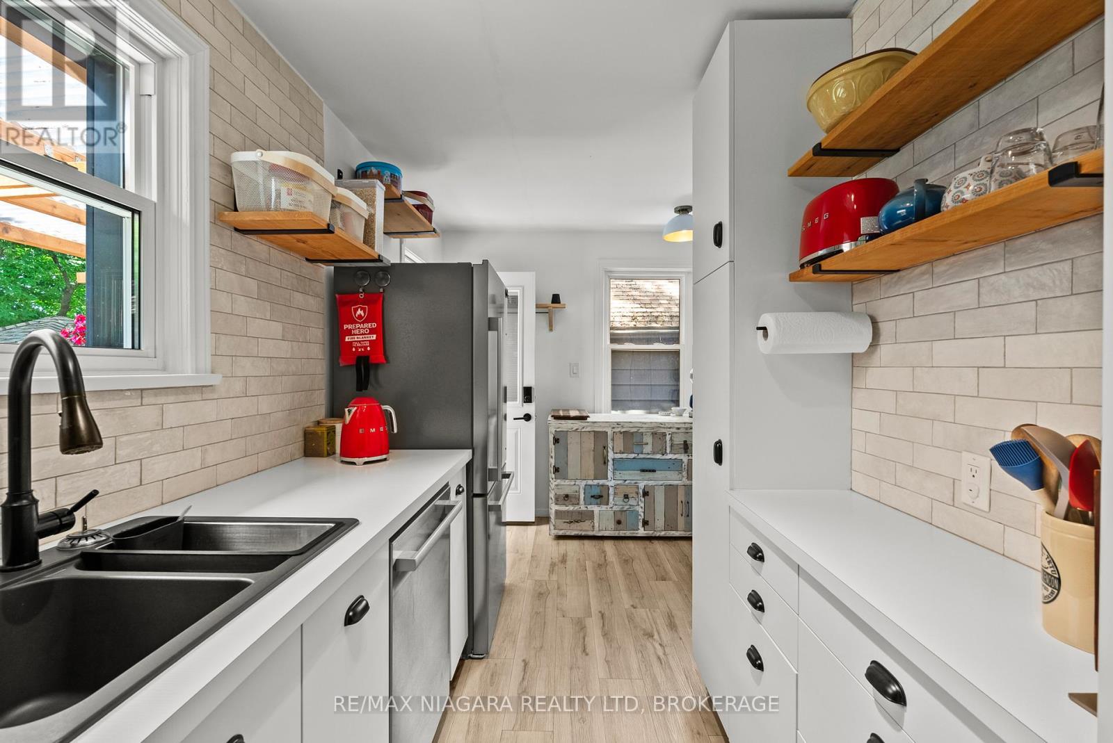 83 DEVON ROAD - 24