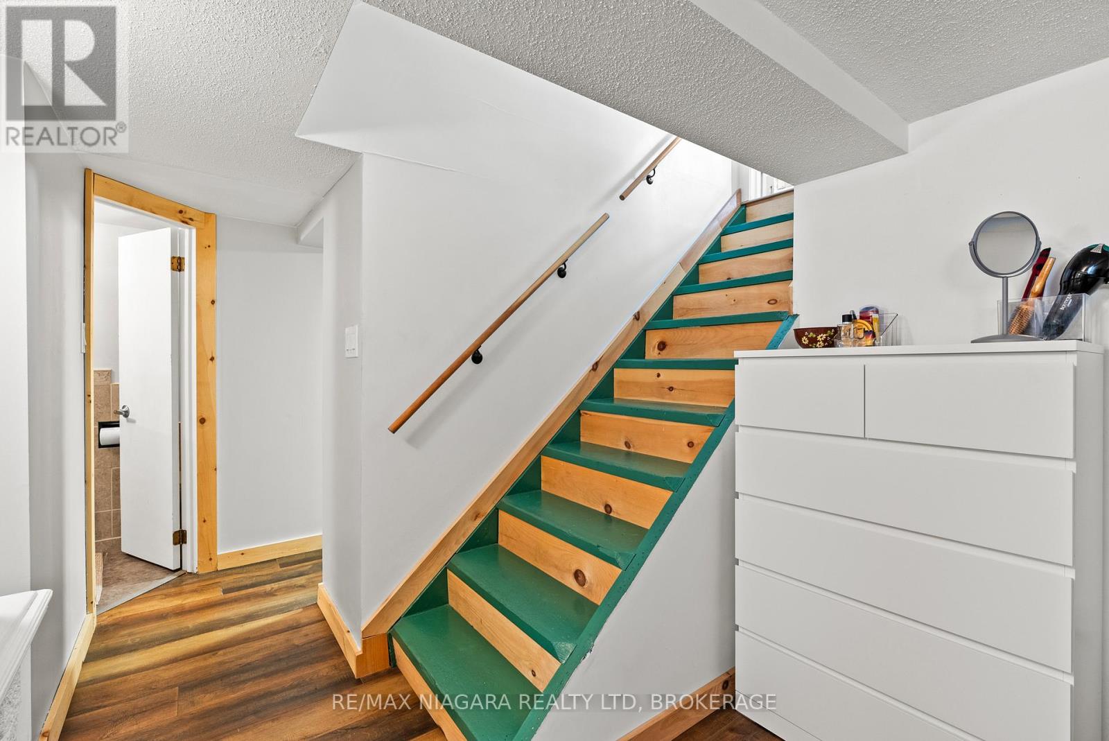 83 DEVON ROAD - 32