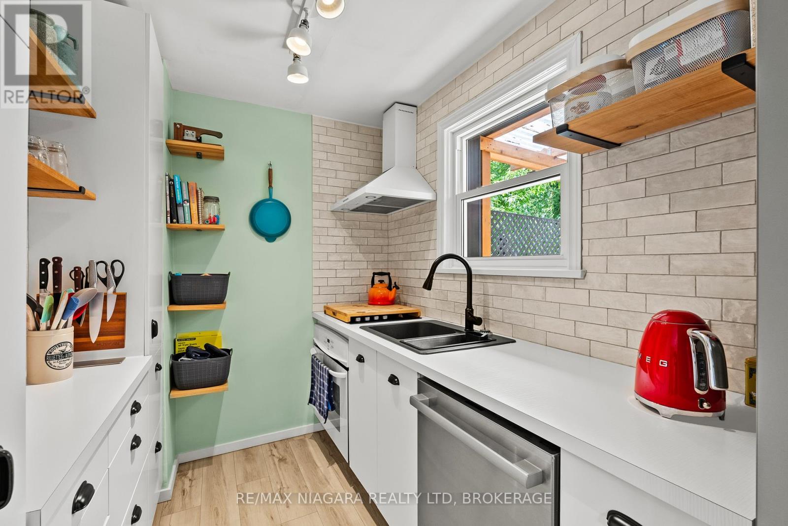83 DEVON ROAD - 22