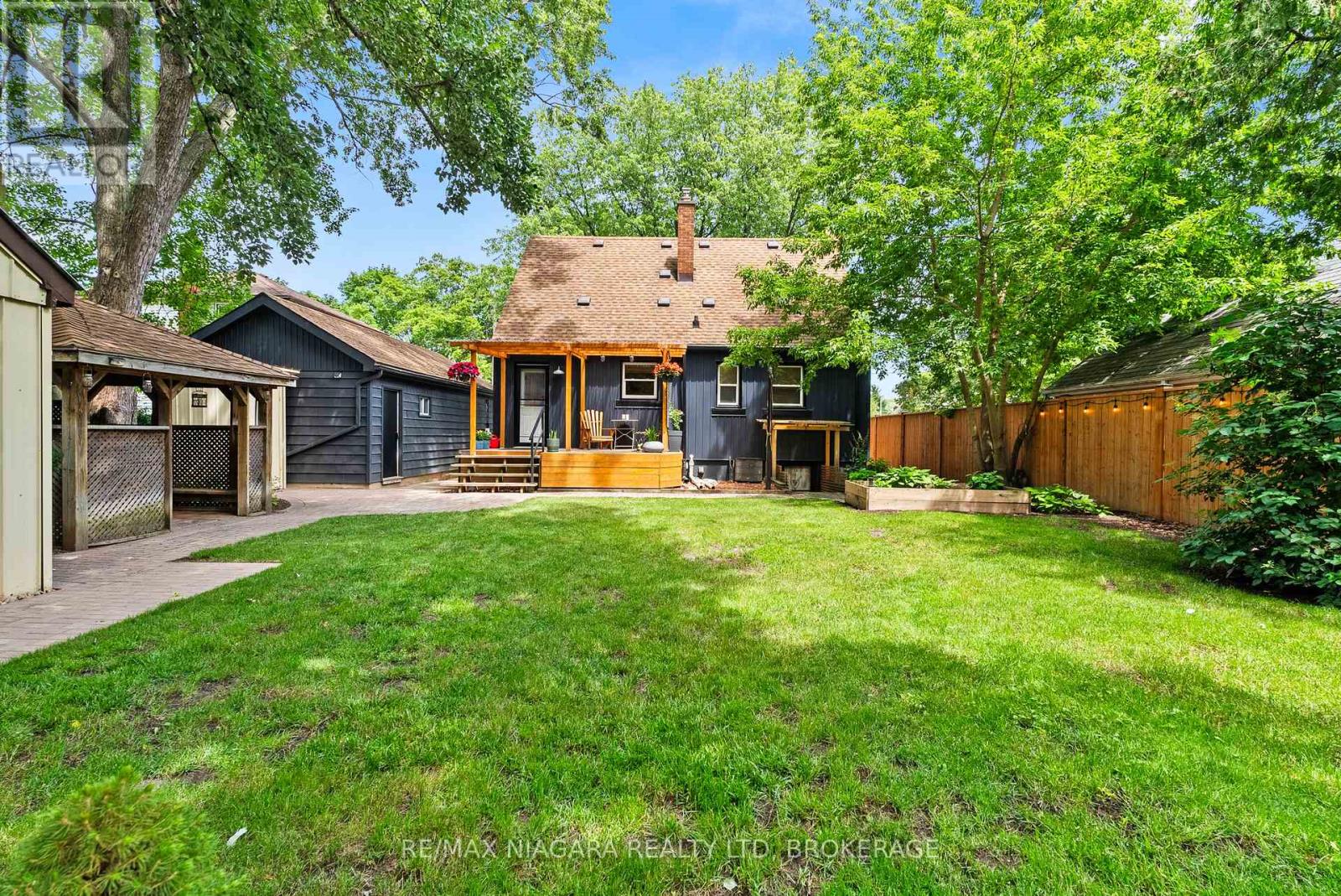 83 DEVON ROAD - 40
