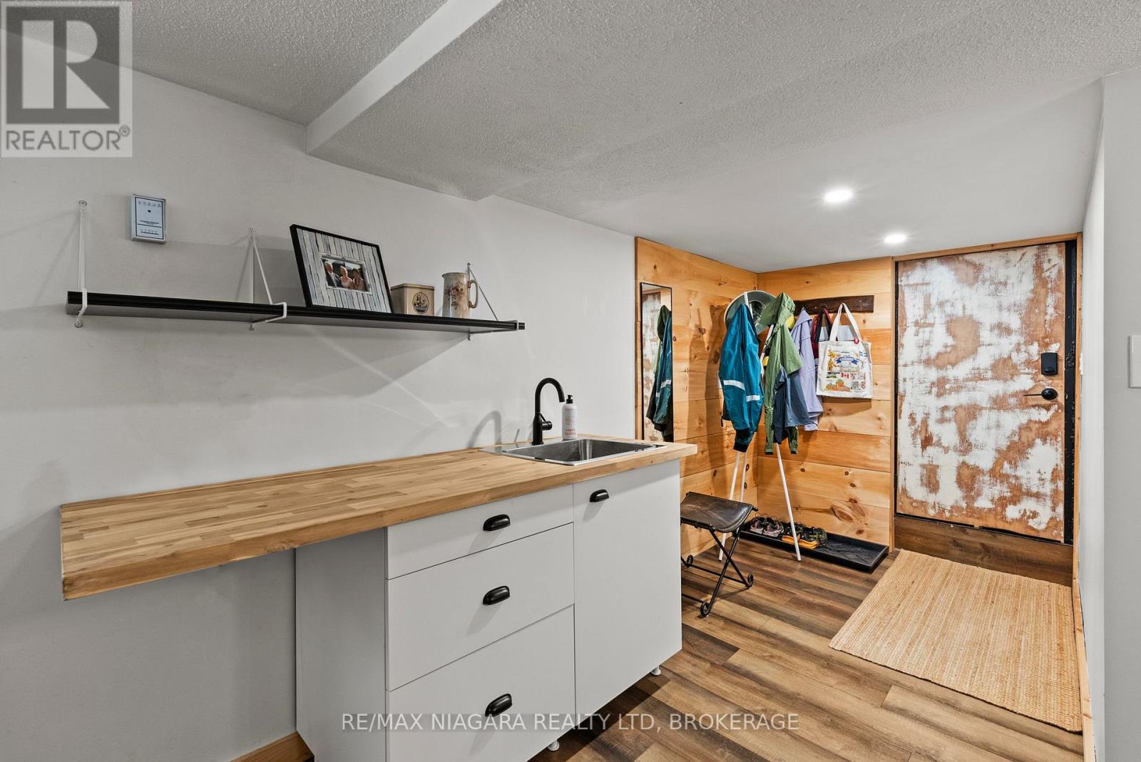 83 DEVON ROAD - 36
