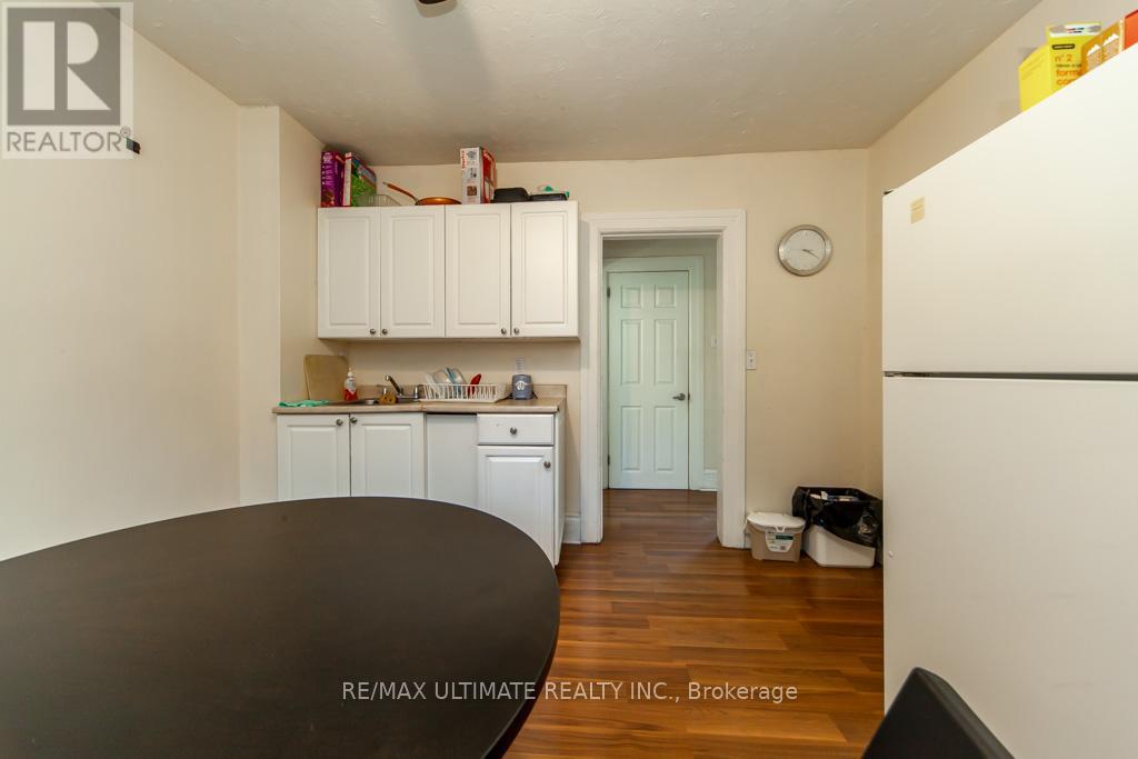 128 ELGIN STREET E - 16