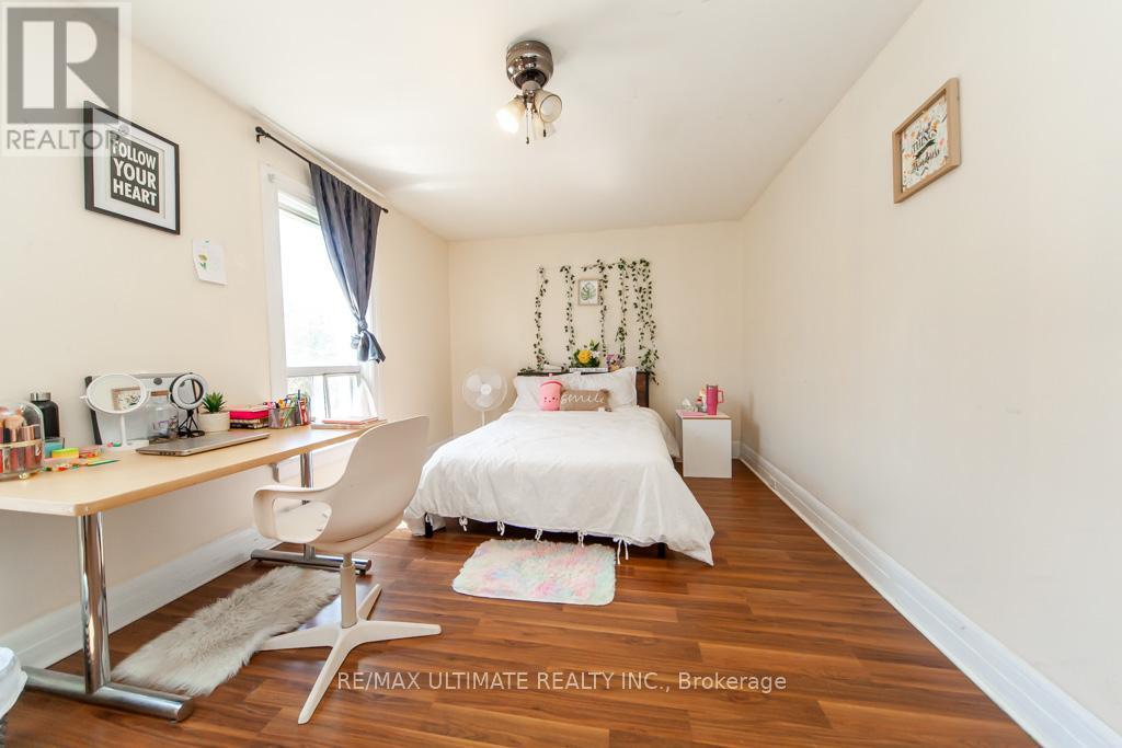 128 ELGIN STREET E - 18