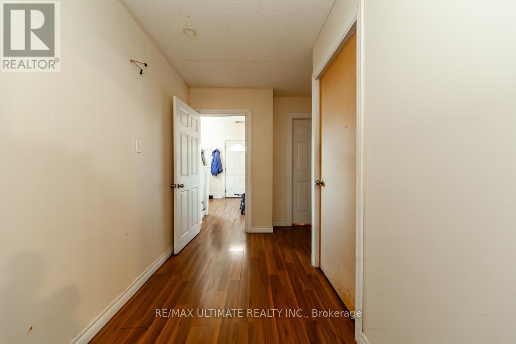 128 ELGIN STREET E - 27