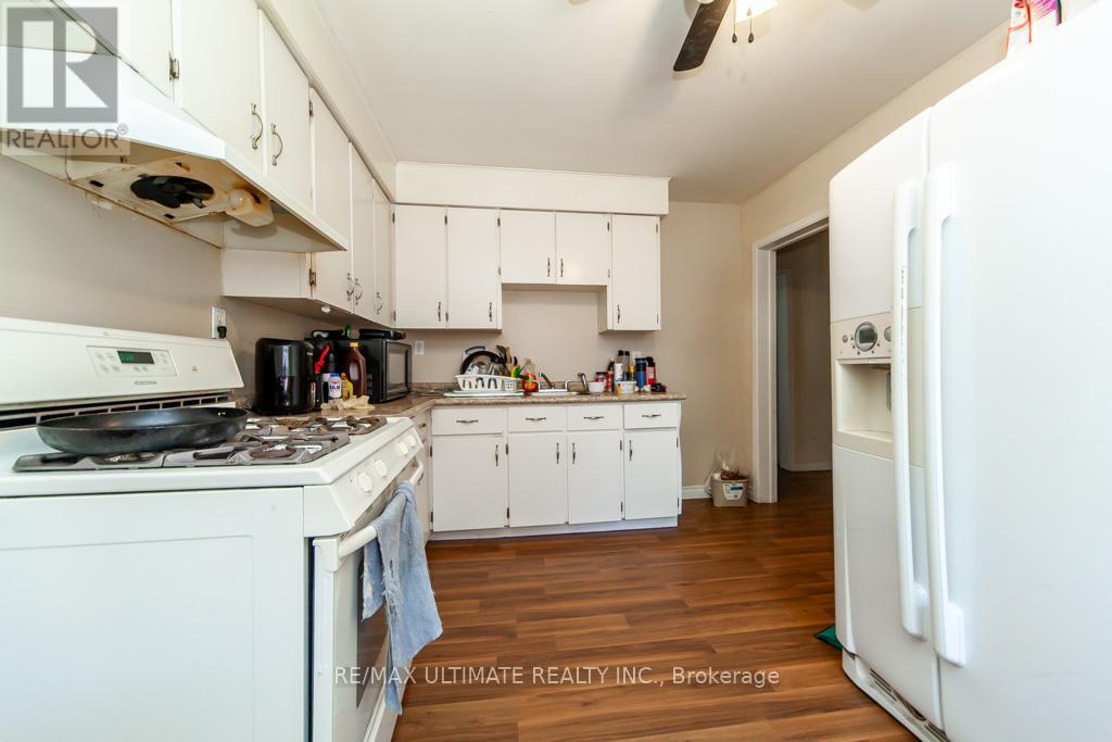 128 ELGIN STREET E - 33