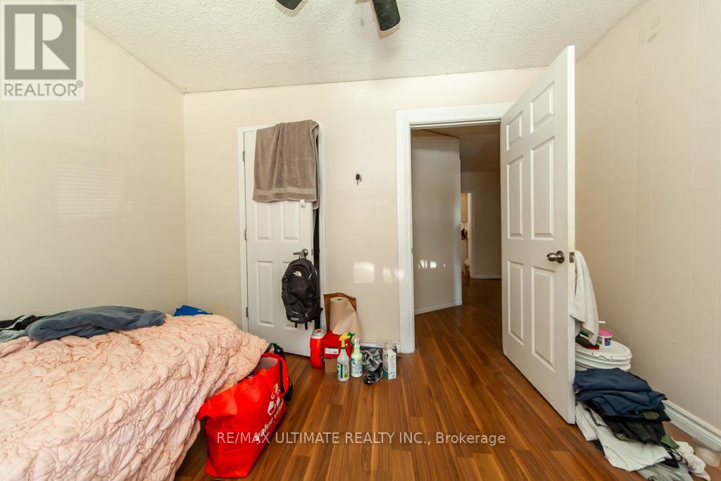 128 ELGIN STREET E - 38