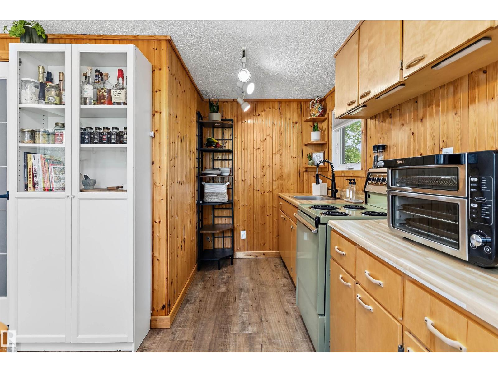 33 Hillside CR - 13