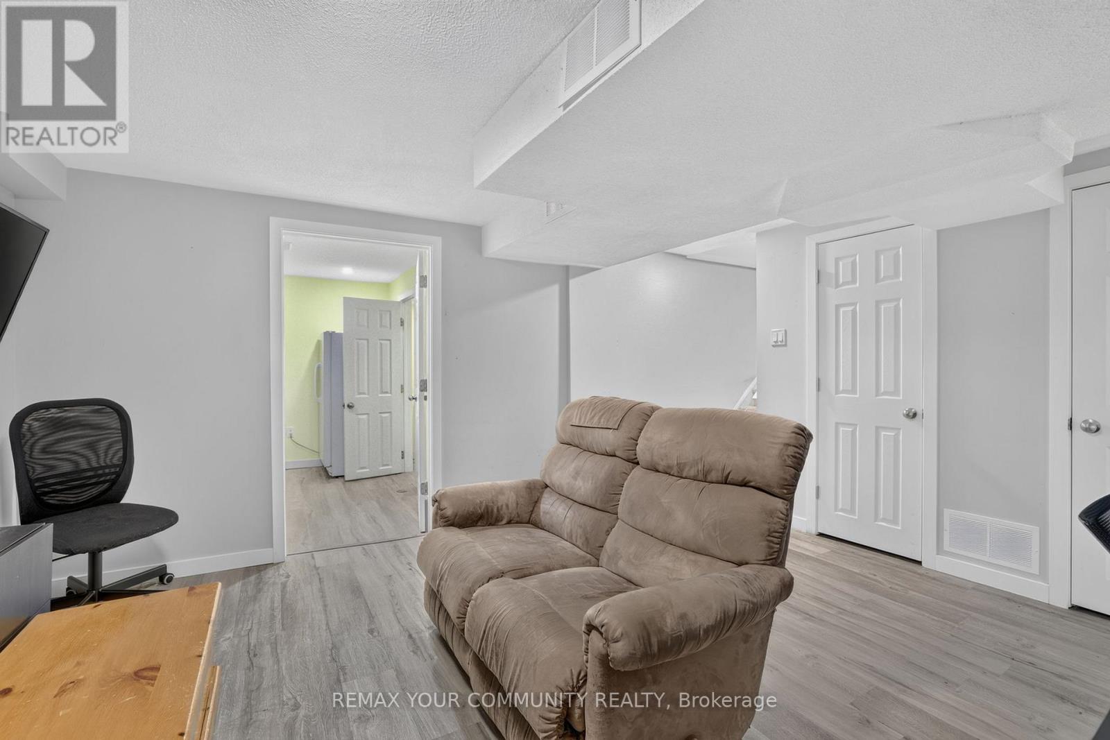 198 BRITANNIA AVENUE - 34
