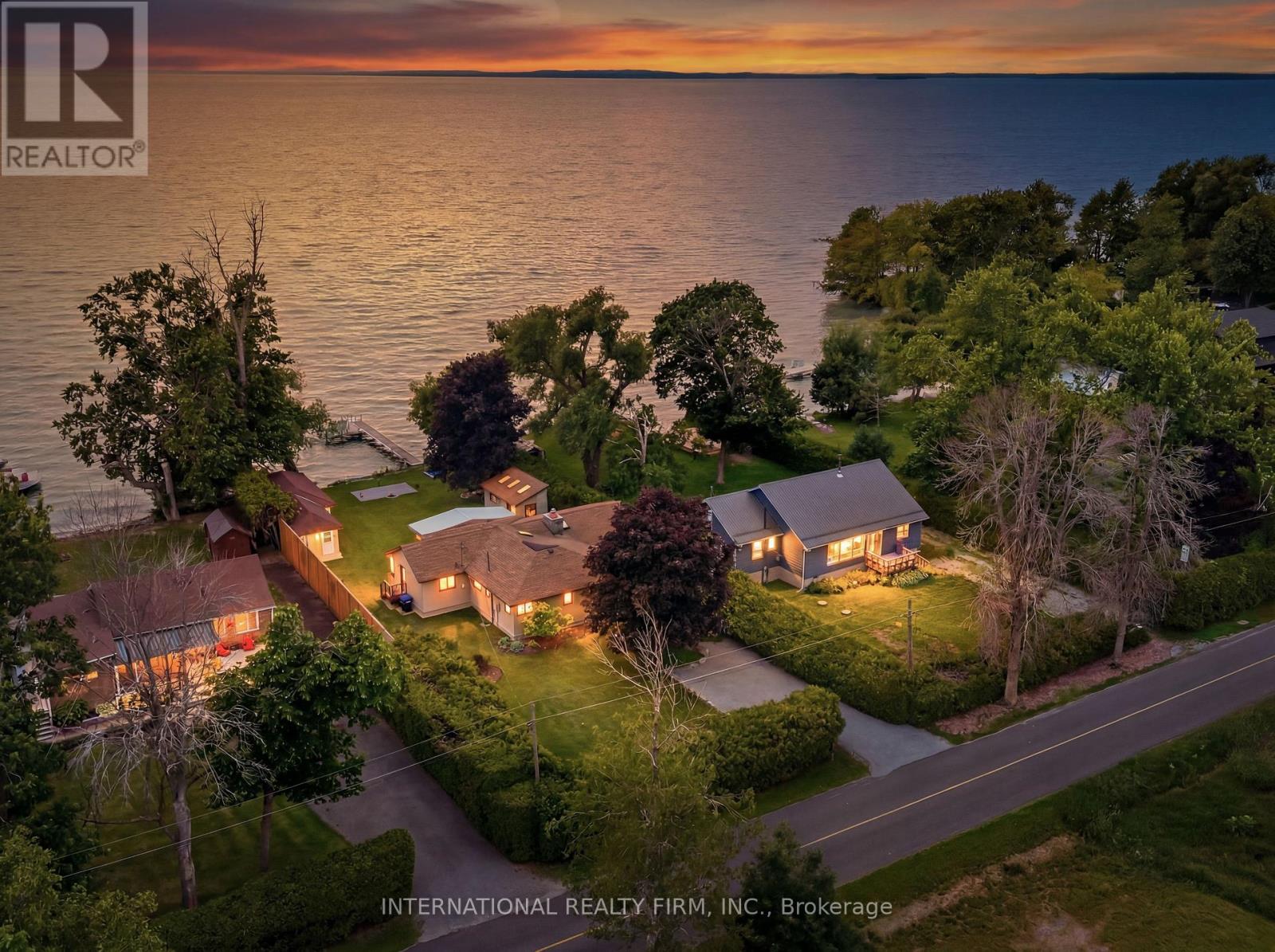 2032 LAKESHORE DRIVE - 1