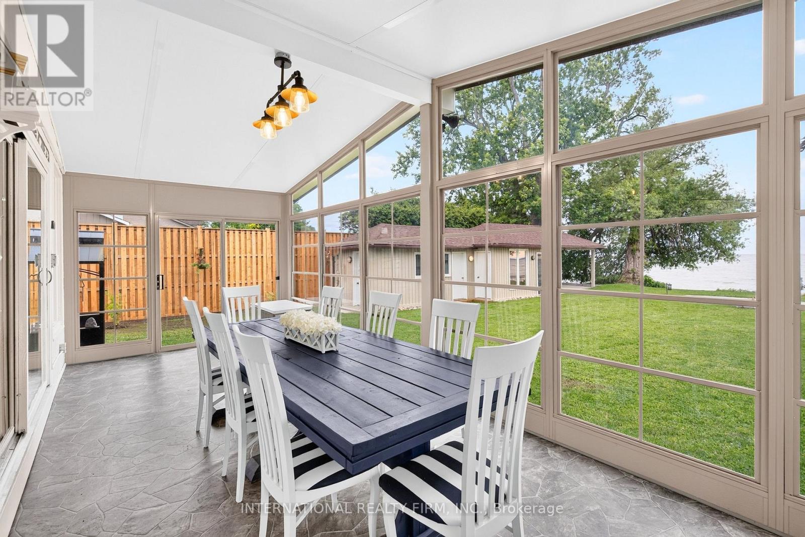 2032 LAKESHORE DRIVE - 13