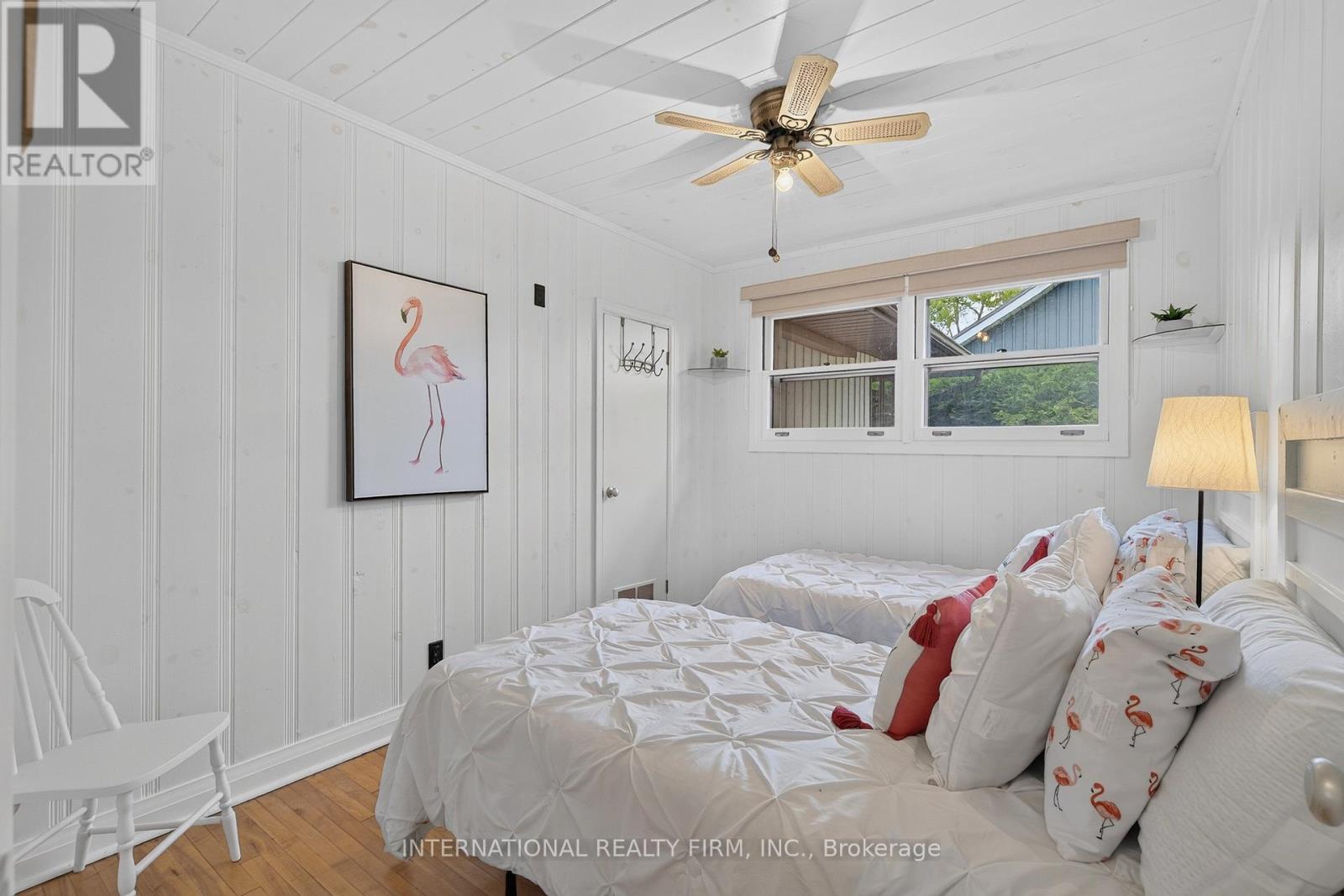 2032 LAKESHORE DRIVE - 19