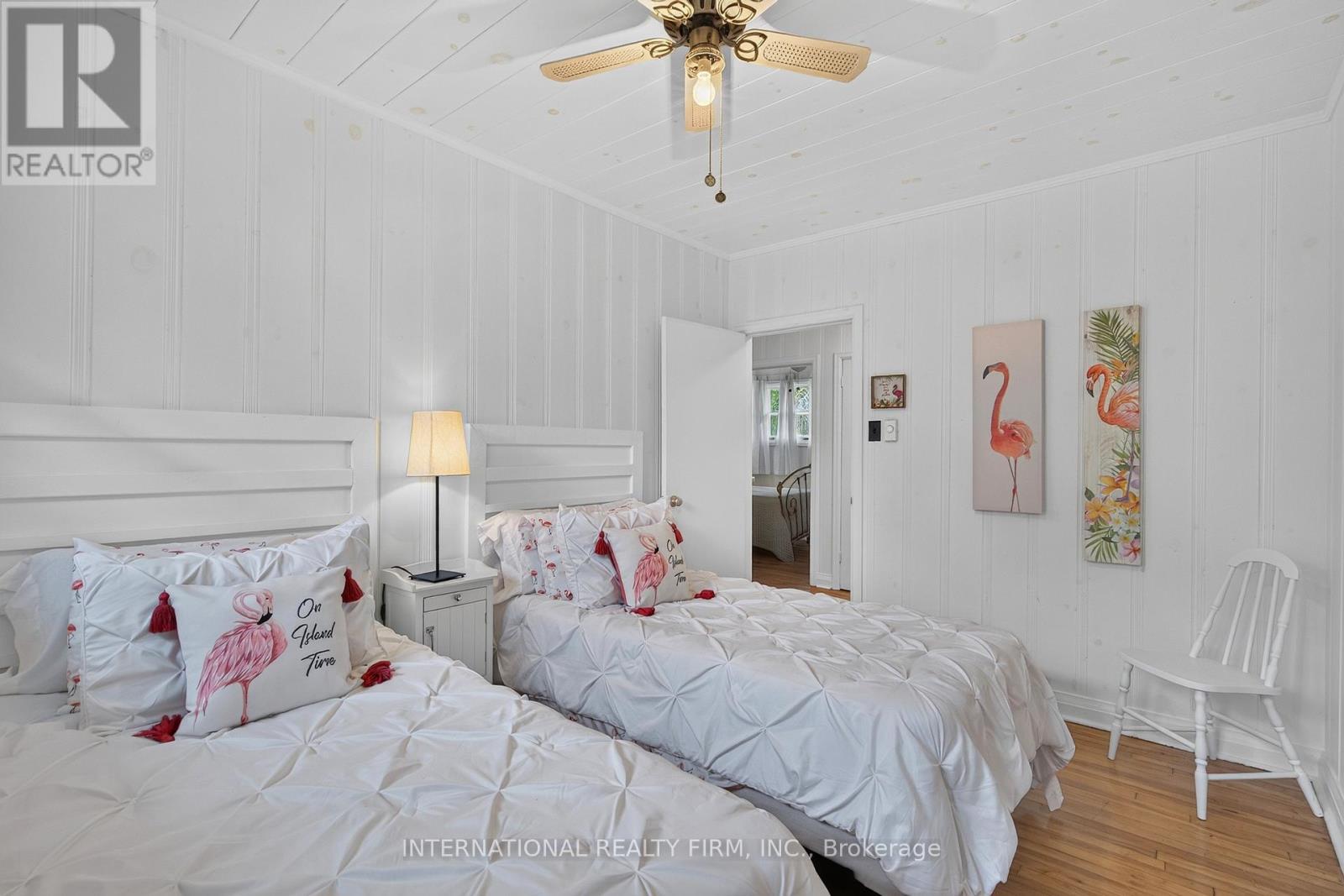2032 LAKESHORE DRIVE - 24