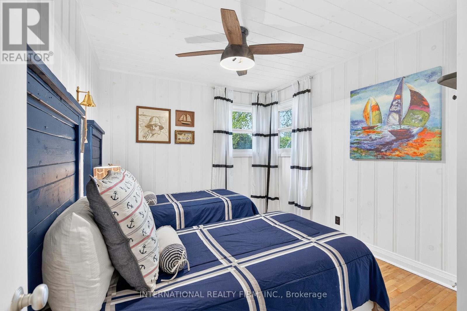 2032 LAKESHORE DRIVE - 25