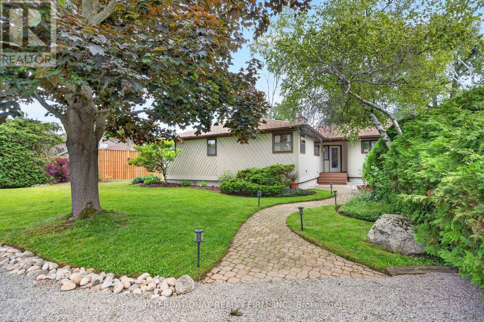 2032 LAKESHORE DRIVE - 3