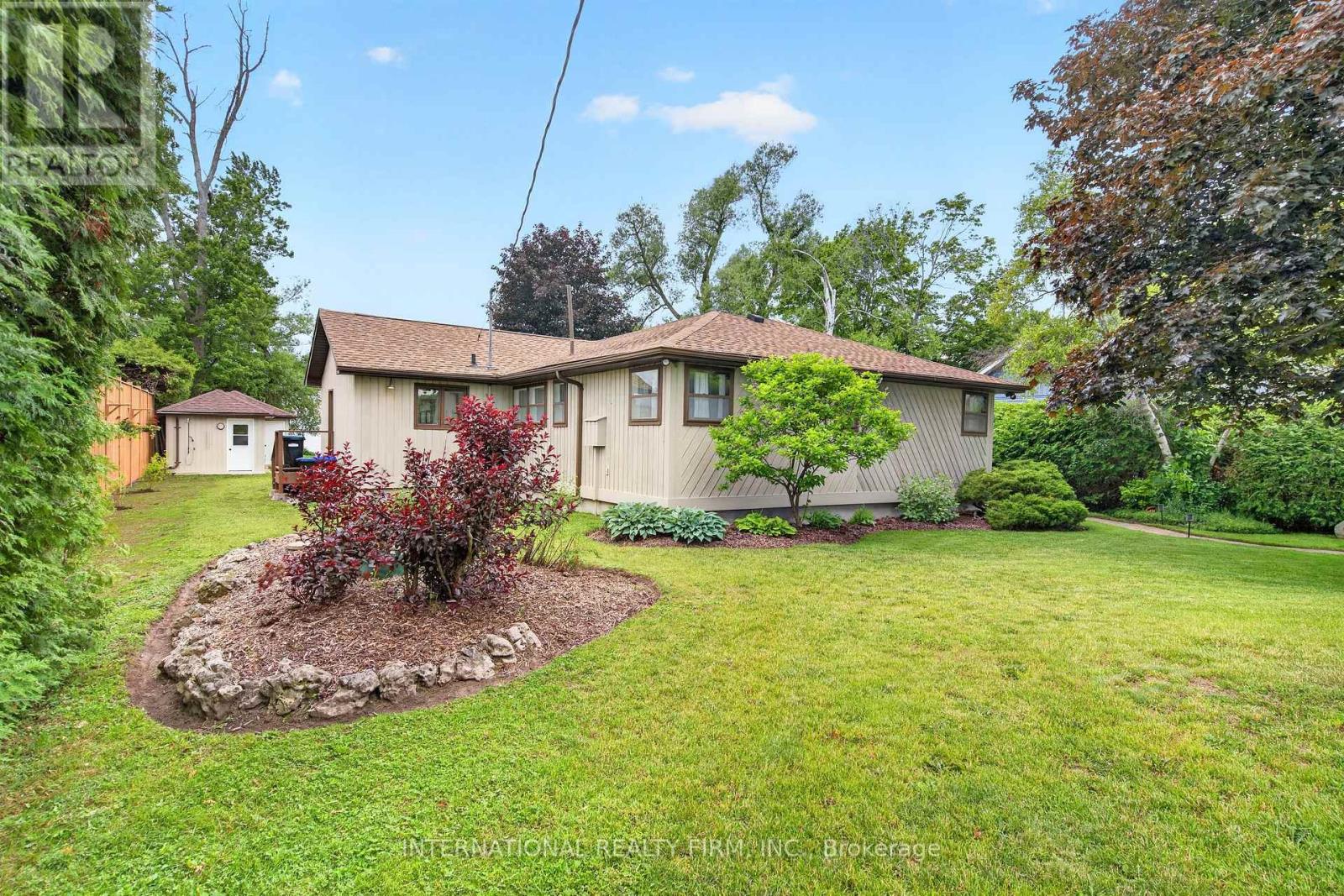 2032 LAKESHORE DRIVE - 31