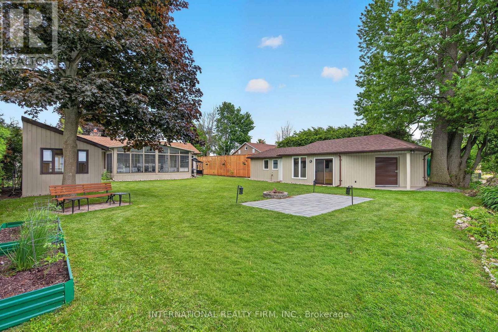 2032 LAKESHORE DRIVE - 39