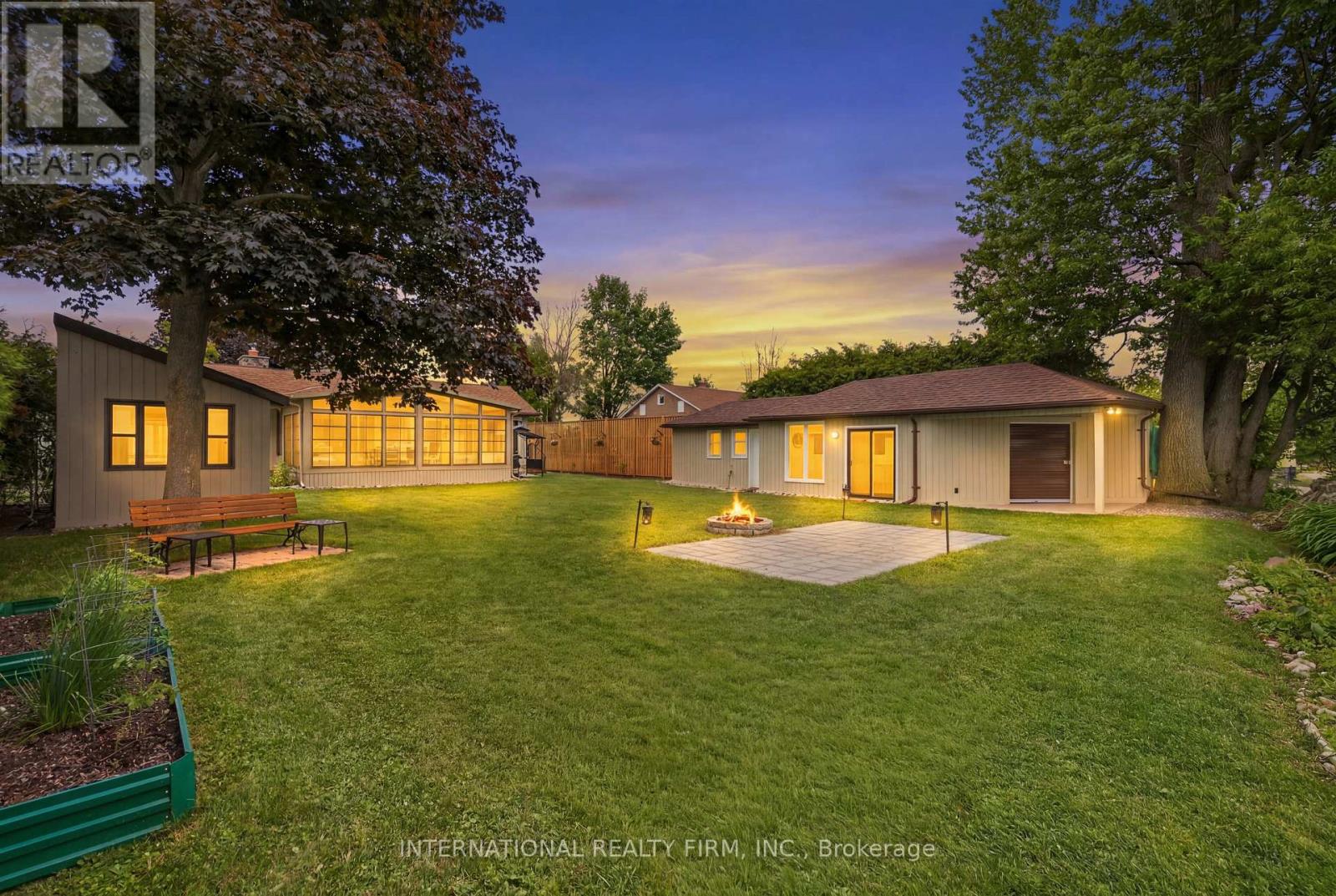 2032 LAKESHORE DRIVE - 41