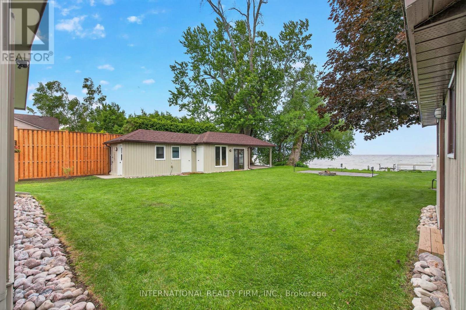 2032 LAKESHORE DRIVE - 43