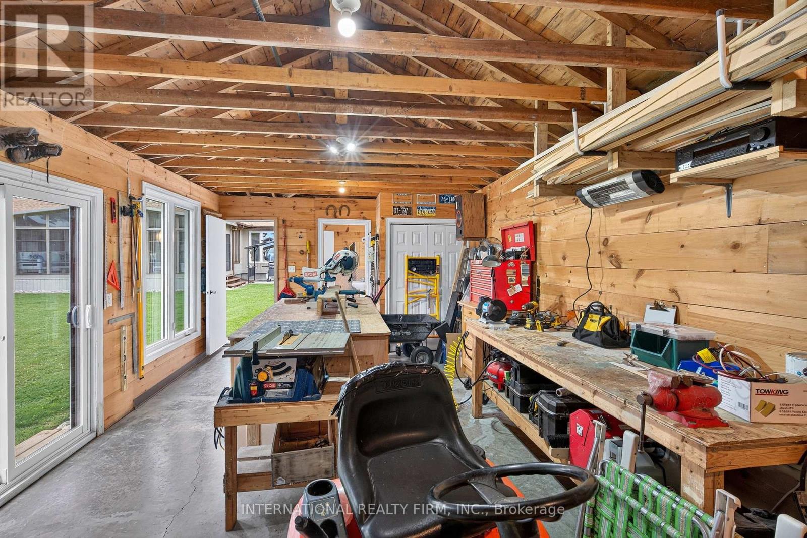 2032 LAKESHORE DRIVE - 47