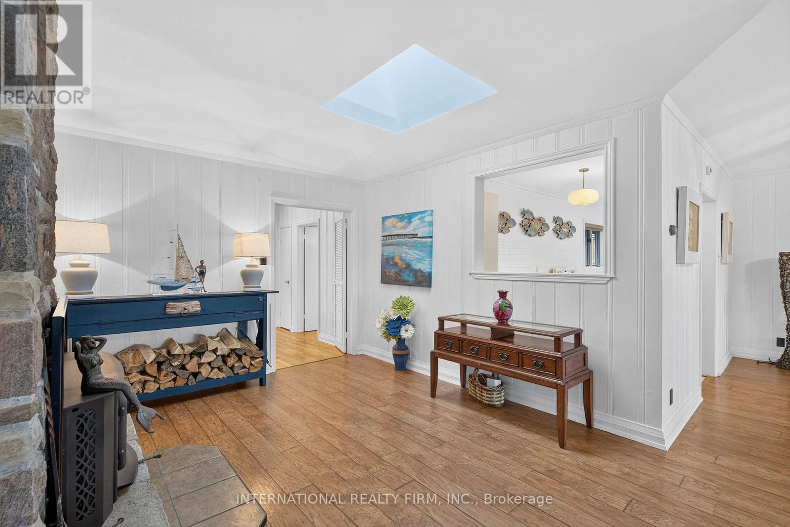 2032 LAKESHORE DRIVE - 6