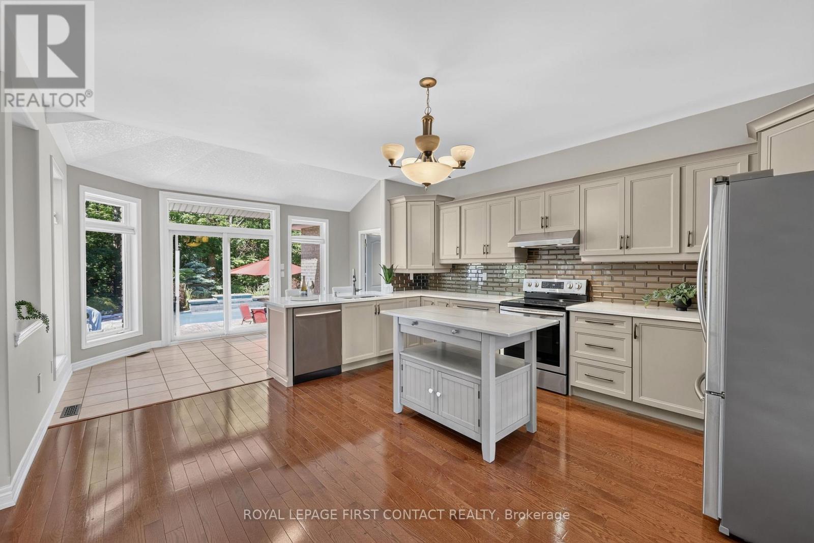 118 CUMMING DRIVE - 4