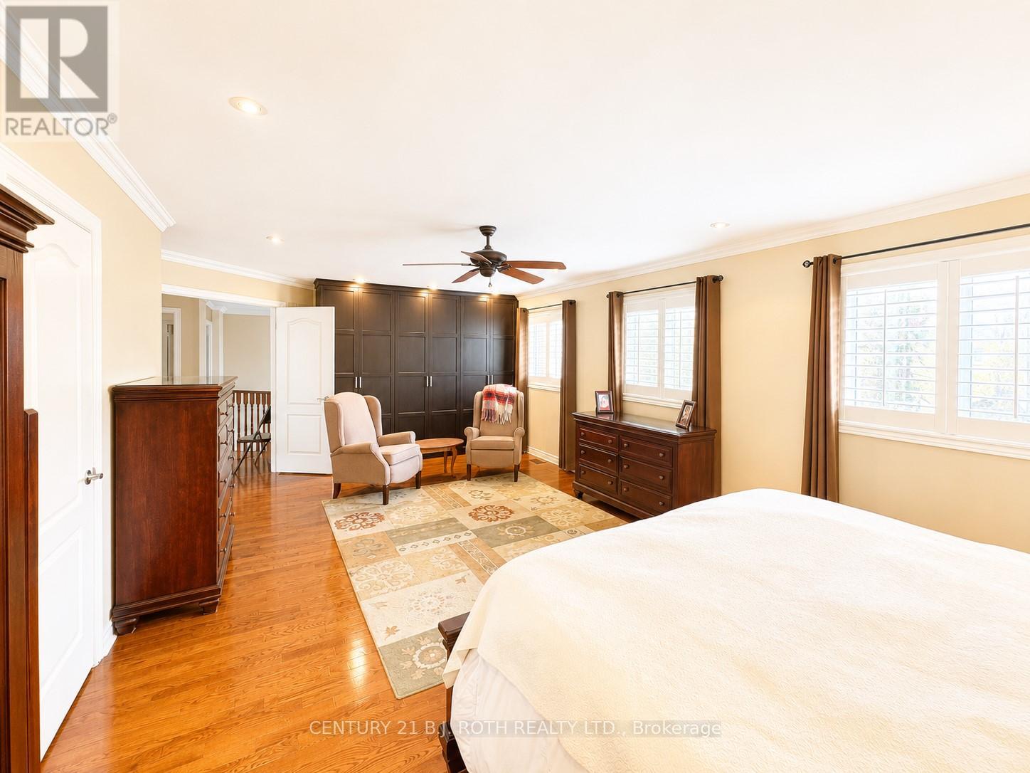 38 CAMELOT SQUARE - 21