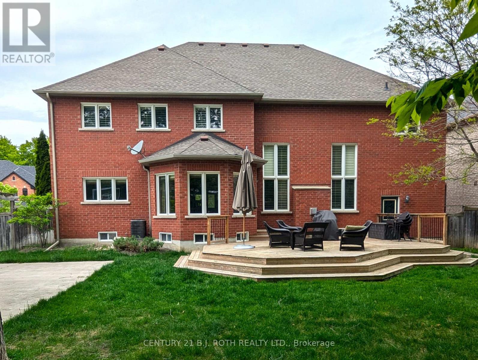 38 CAMELOT SQUARE - 32