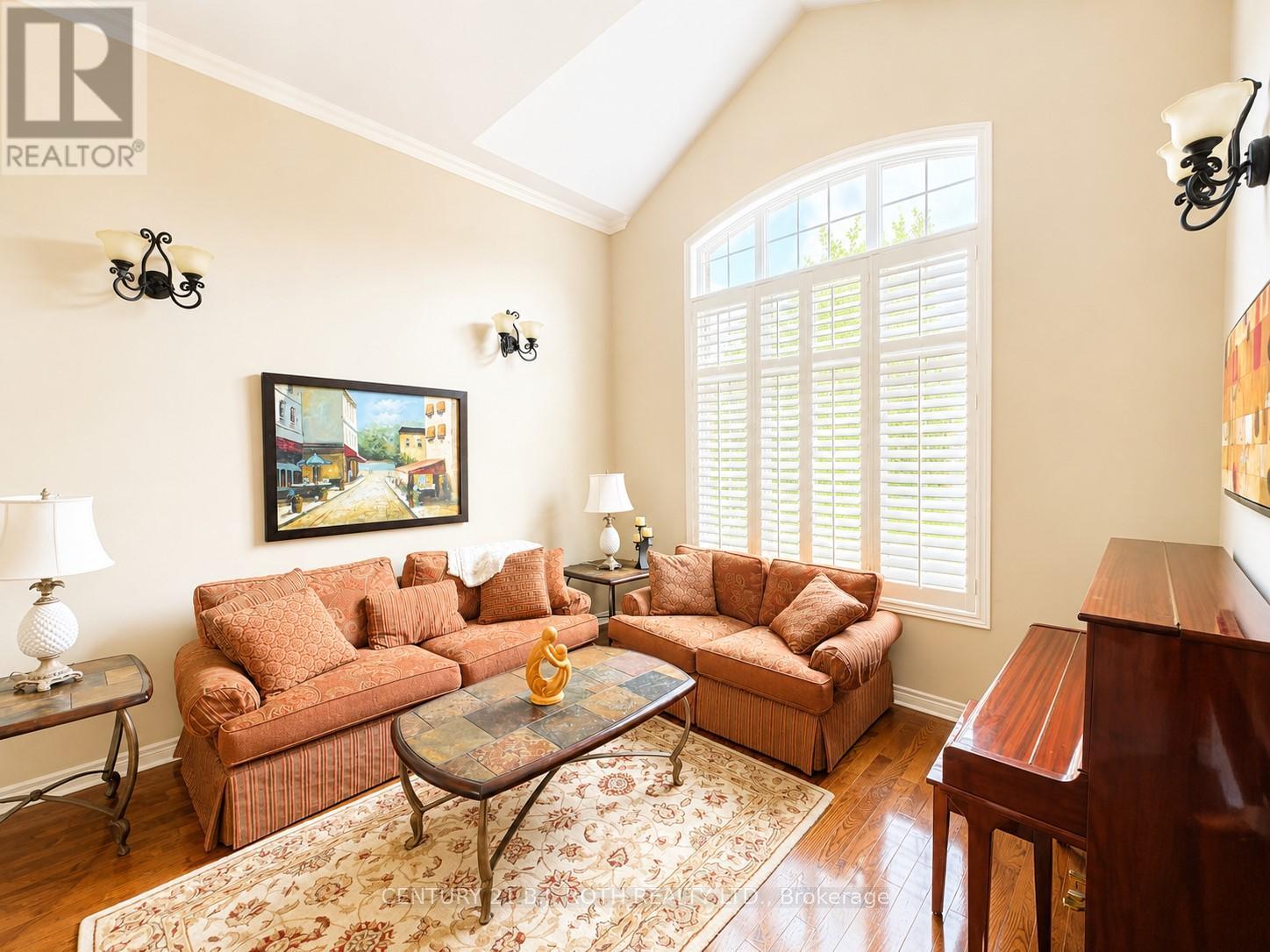 38 CAMELOT SQUARE - 7