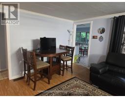 15 Poplar Crescent, Oro Medonte, ON L0L1T0 Photo 6