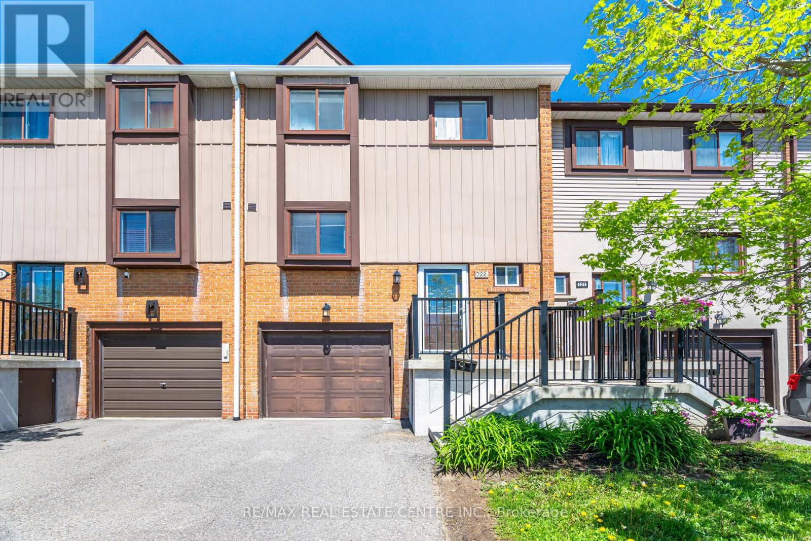 122 MOREGATE CRESCENT - 2