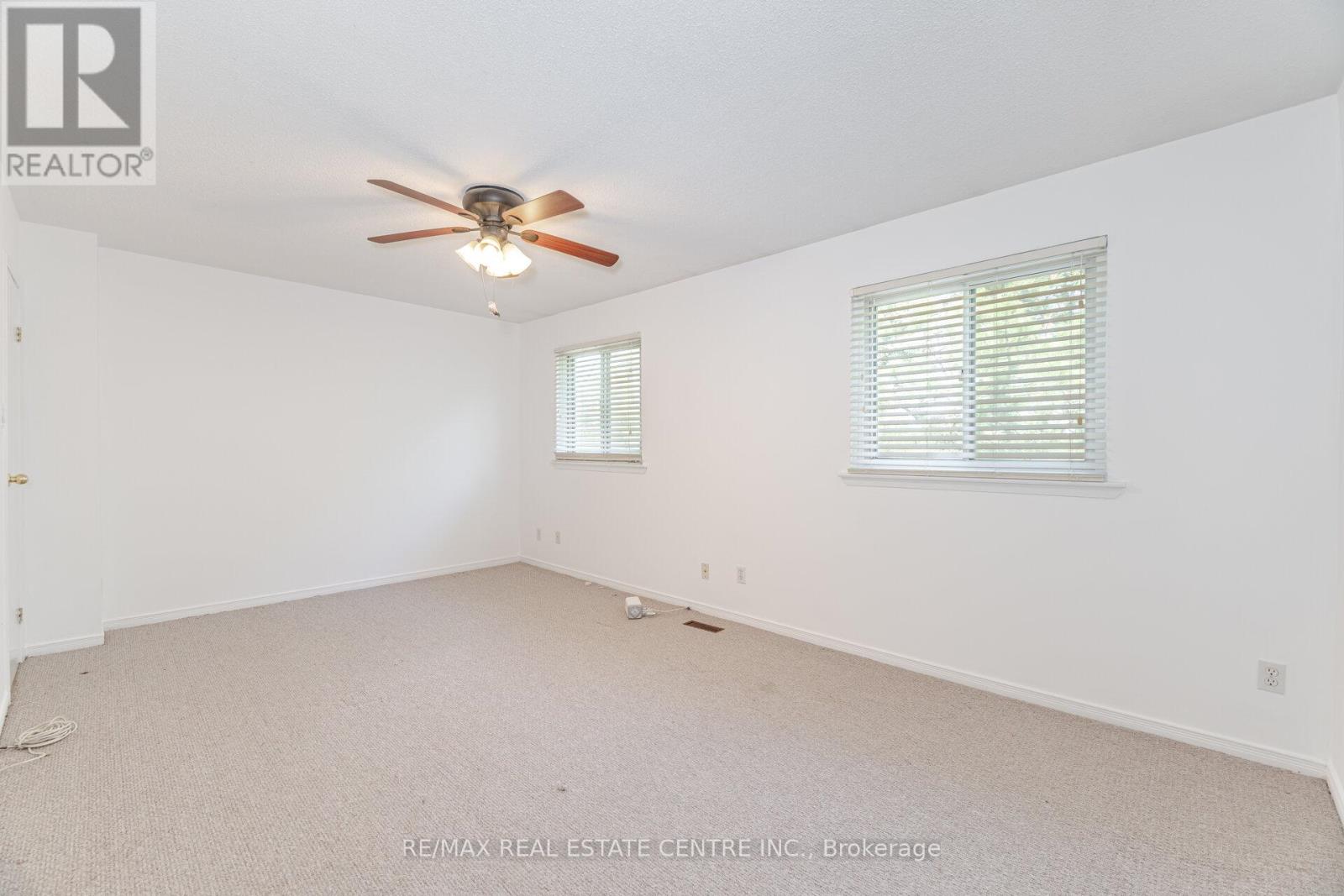 122 MOREGATE CRESCENT - 26