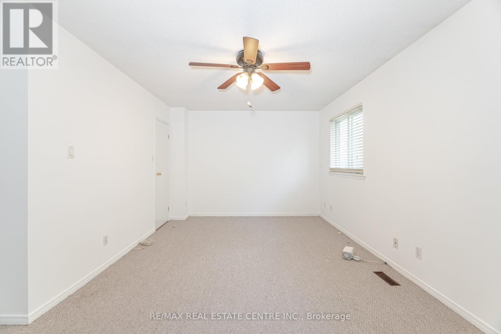 122 MOREGATE CRESCENT - 27