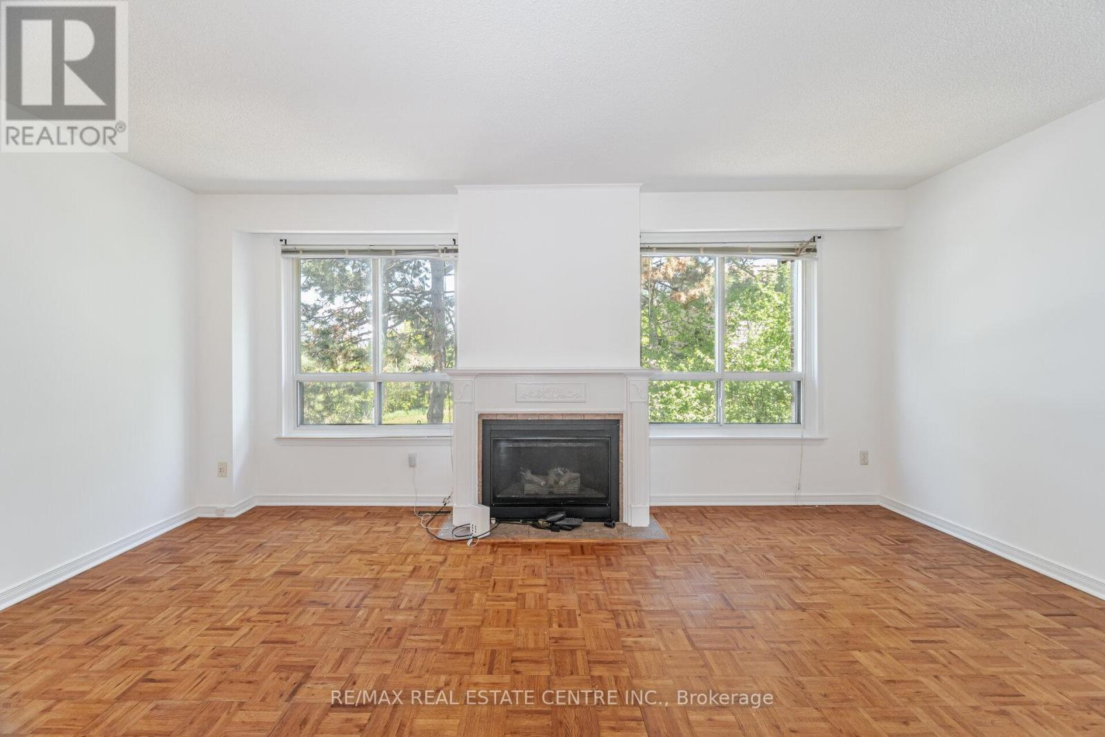 122 MOREGATE CRESCENT - 9