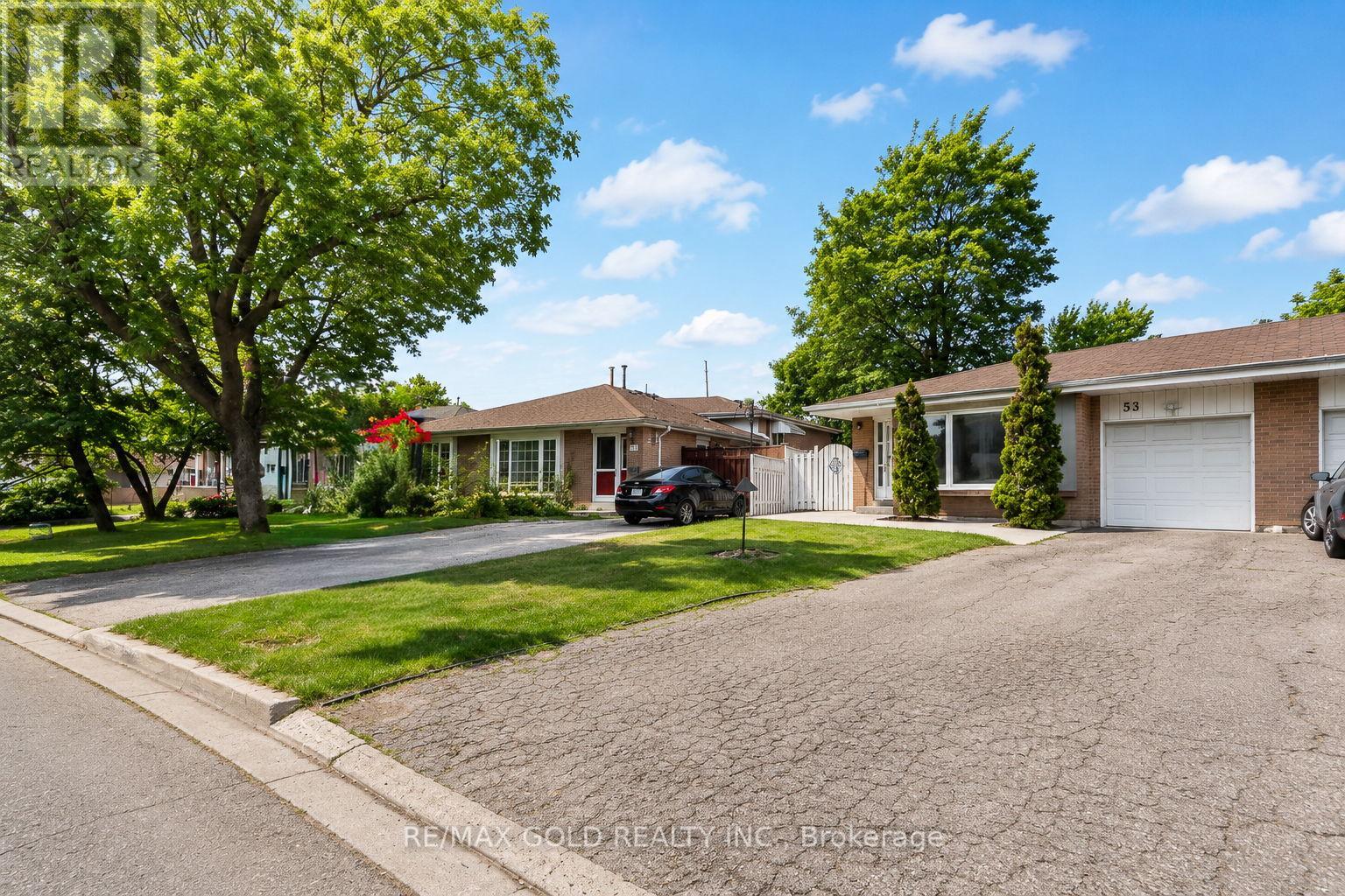 53 DALRAITH CRESCENT - 2