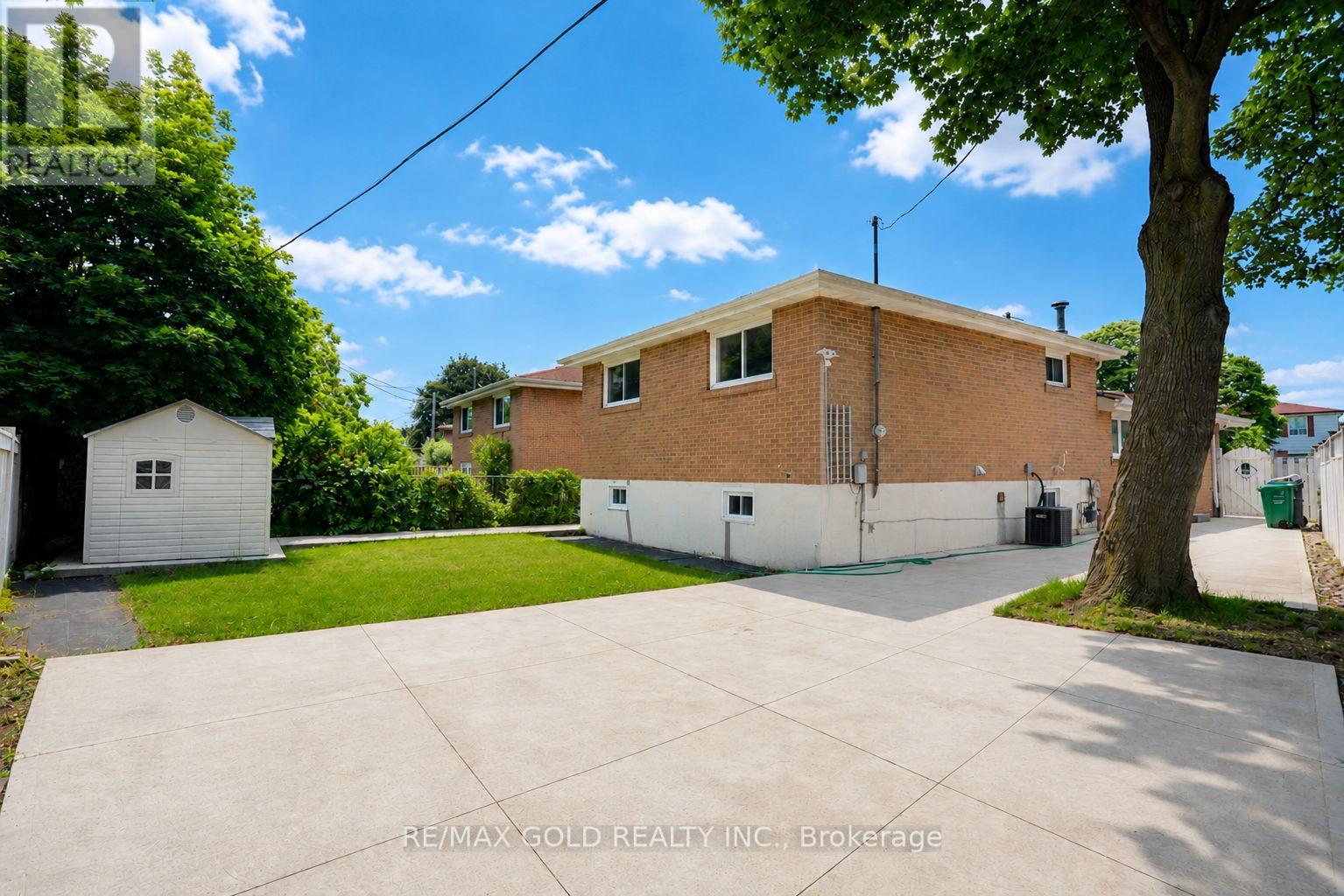 53 DALRAITH CRESCENT - 30