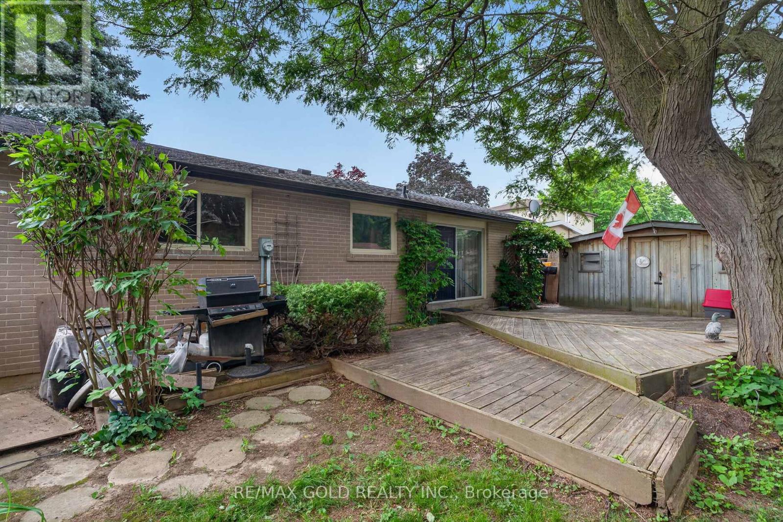 17 DUKE ROAD - 46