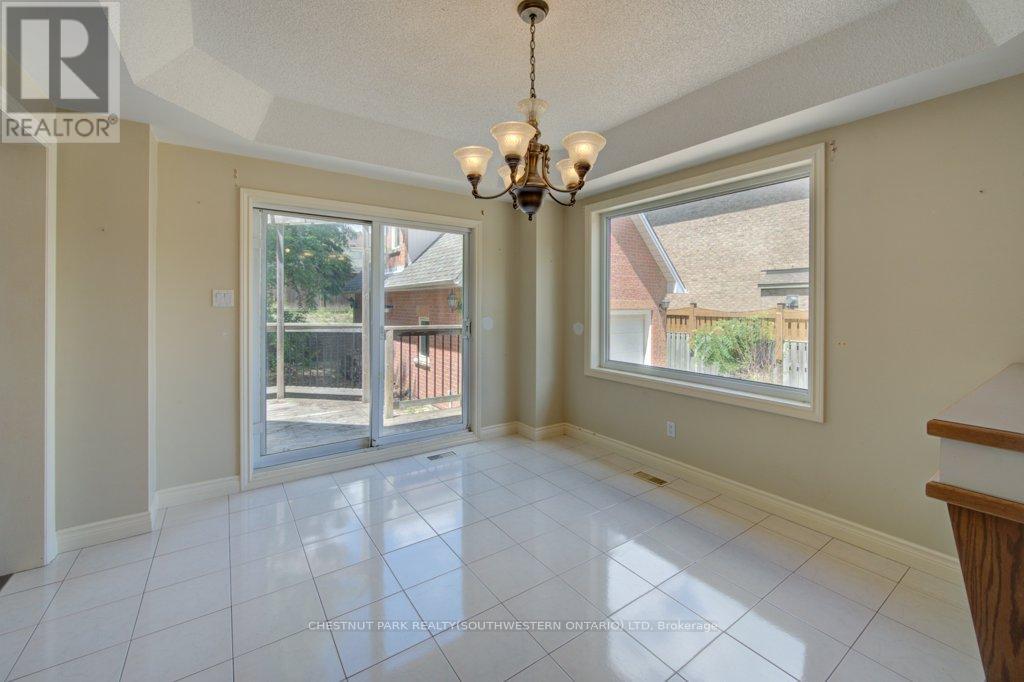 14 ANTRIM COURT E - 13