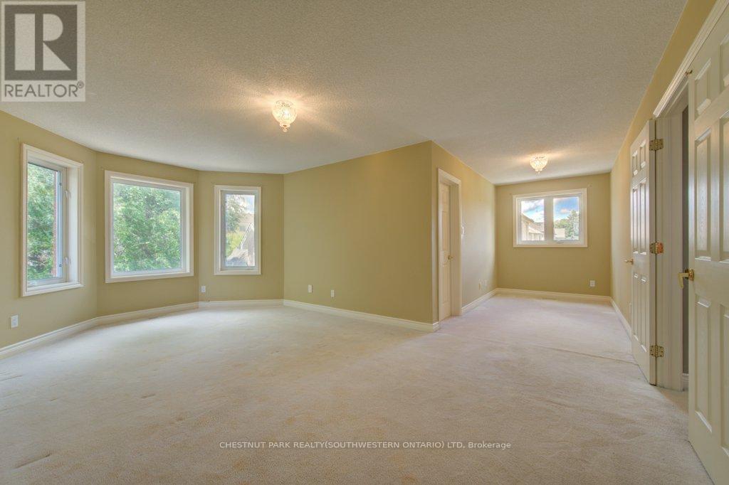 14 ANTRIM COURT E - 29