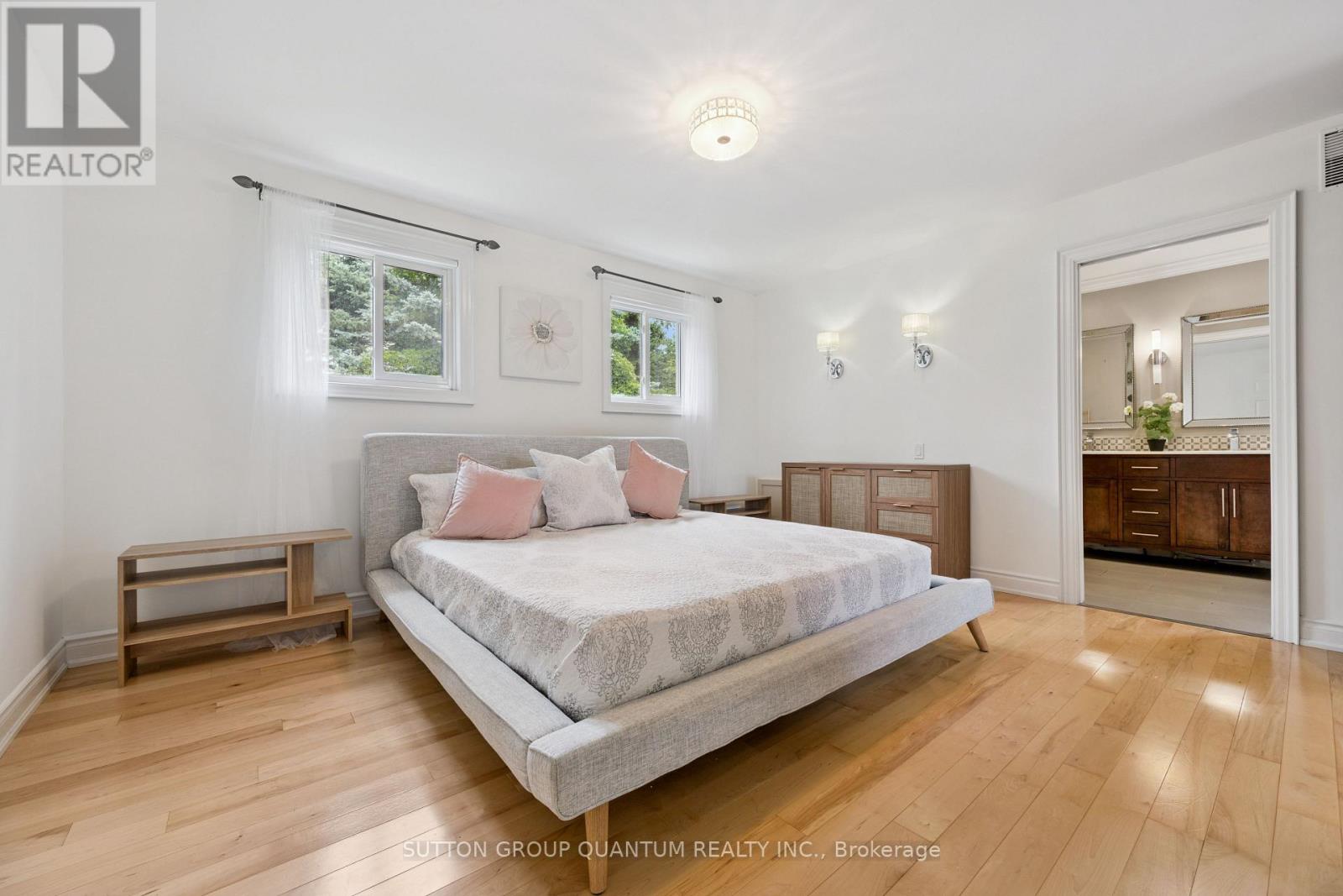 3092 SHANNON CRESCENT - 18