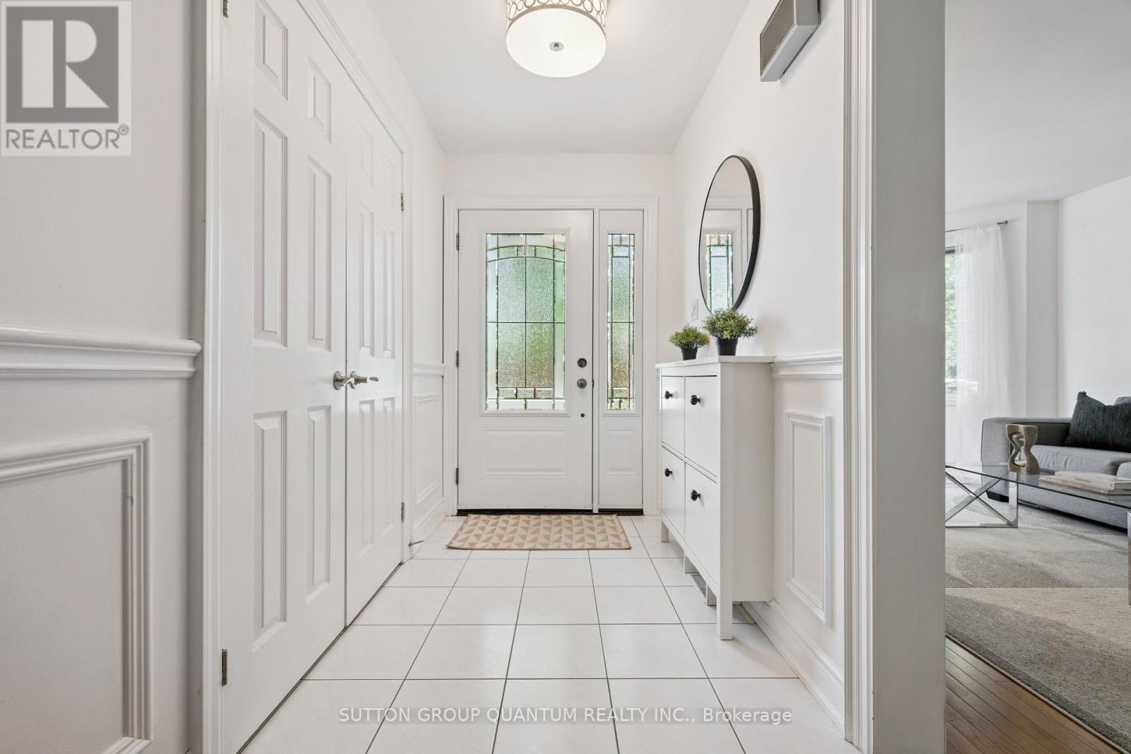 3092 SHANNON CRESCENT - 3