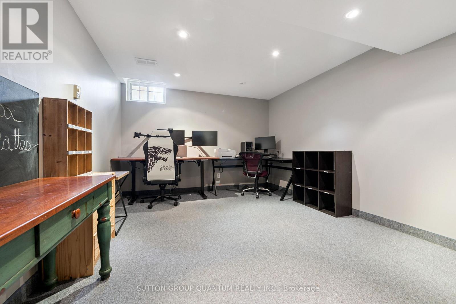 3092 SHANNON CRESCENT - 33