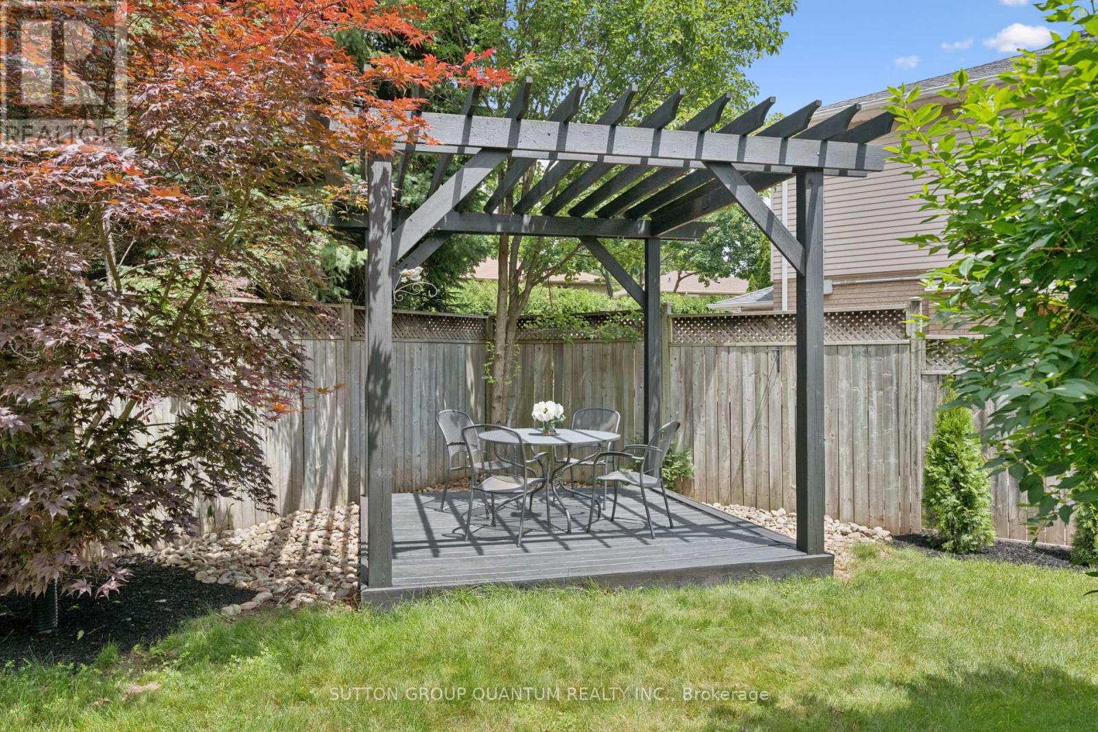 3092 SHANNON CRESCENT - 38