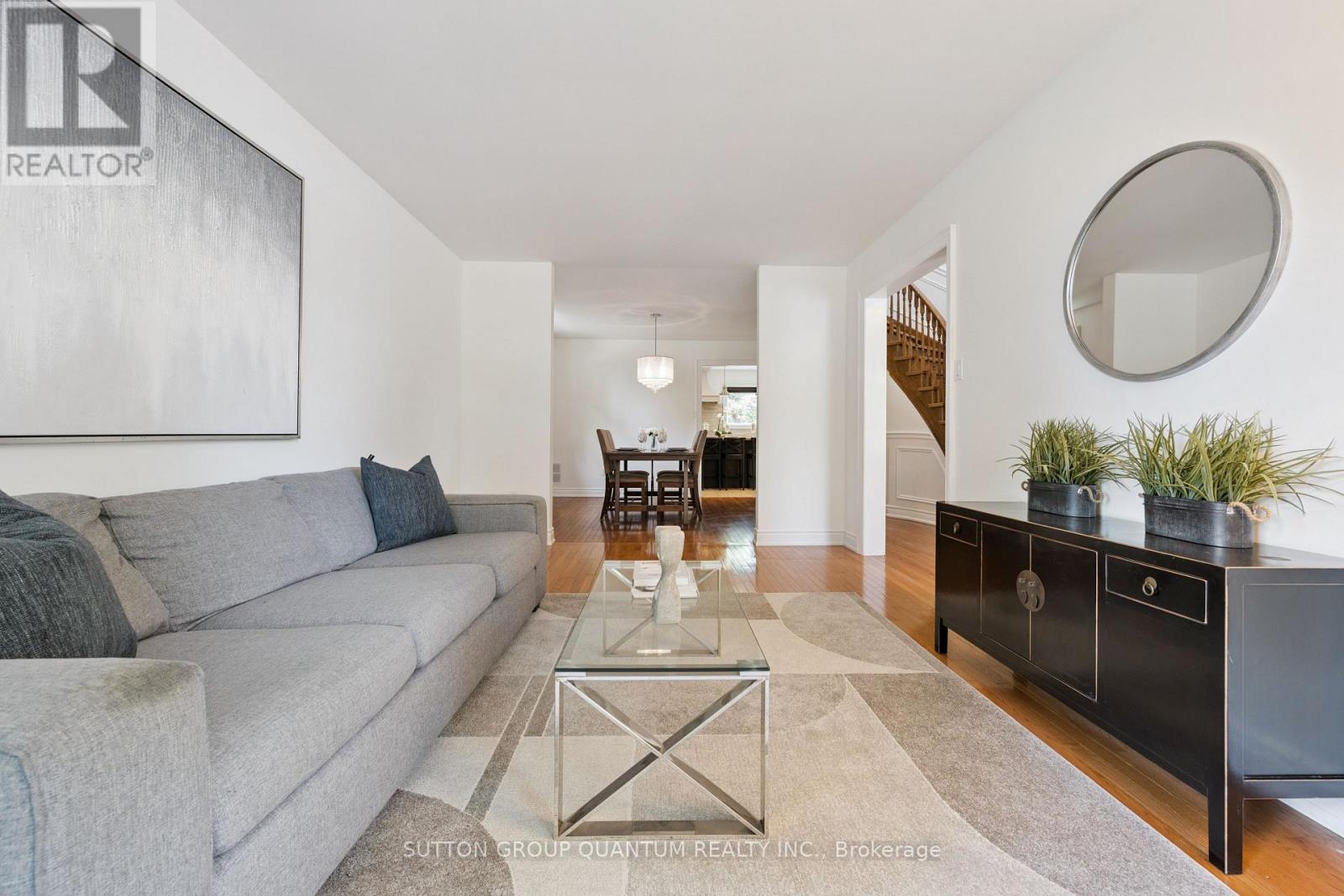 3092 SHANNON CRESCENT - 6
