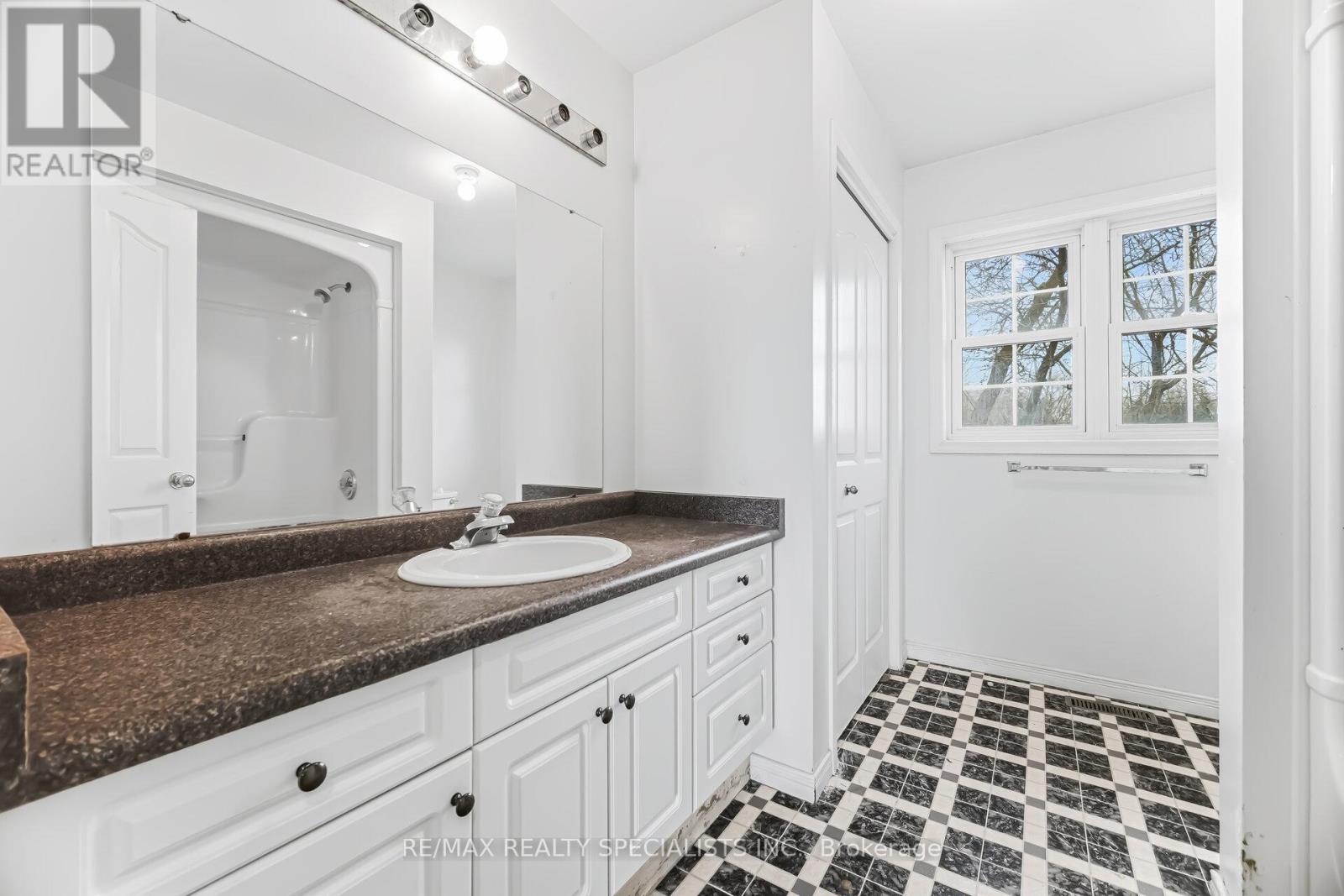 2131 CAWTHRA ROAD - 29