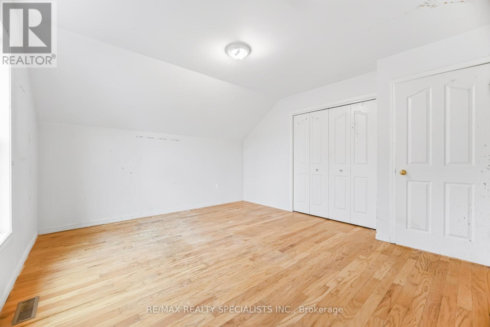 2131 CAWTHRA ROAD - 34