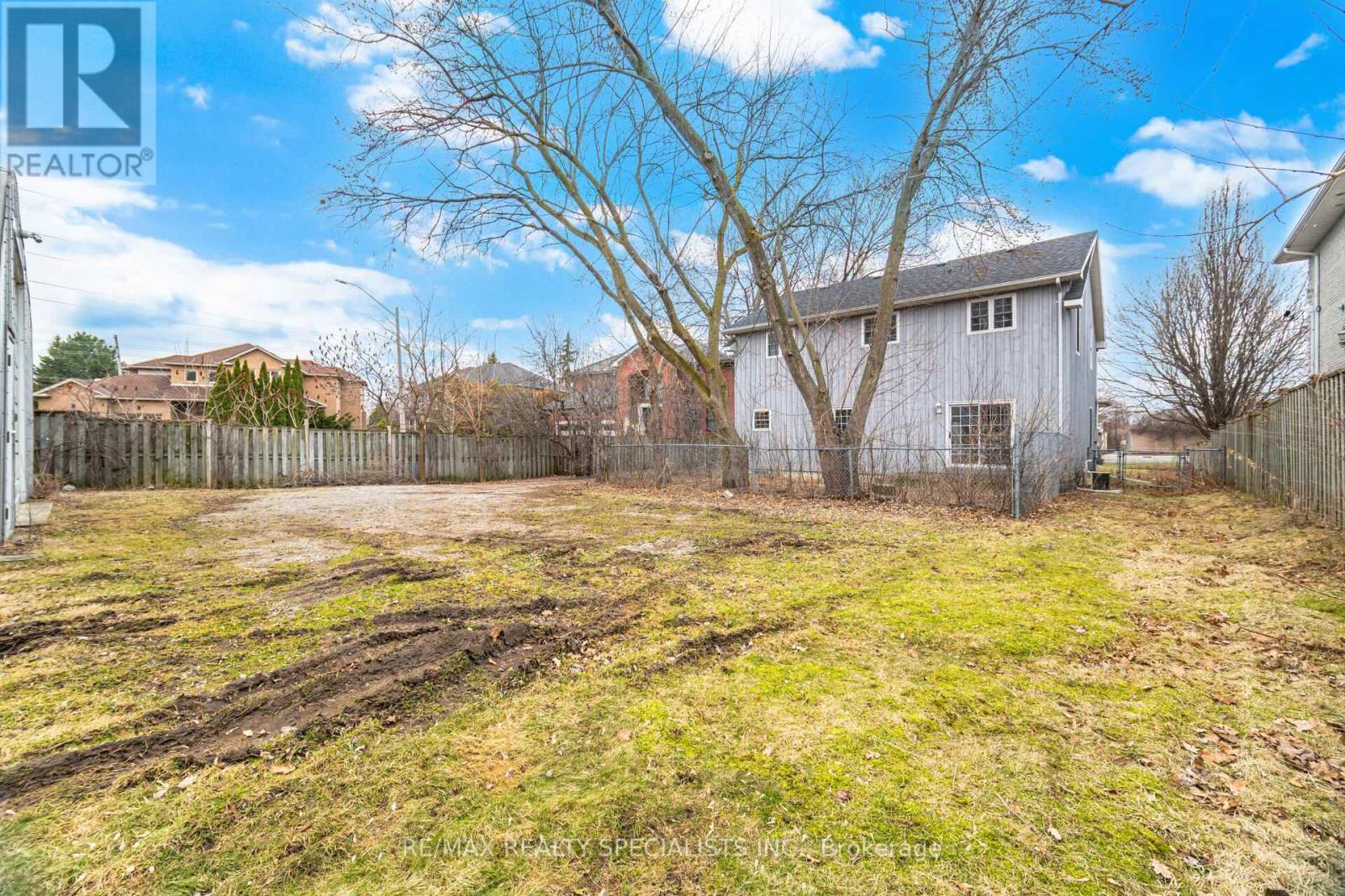 2131 CAWTHRA ROAD - 42