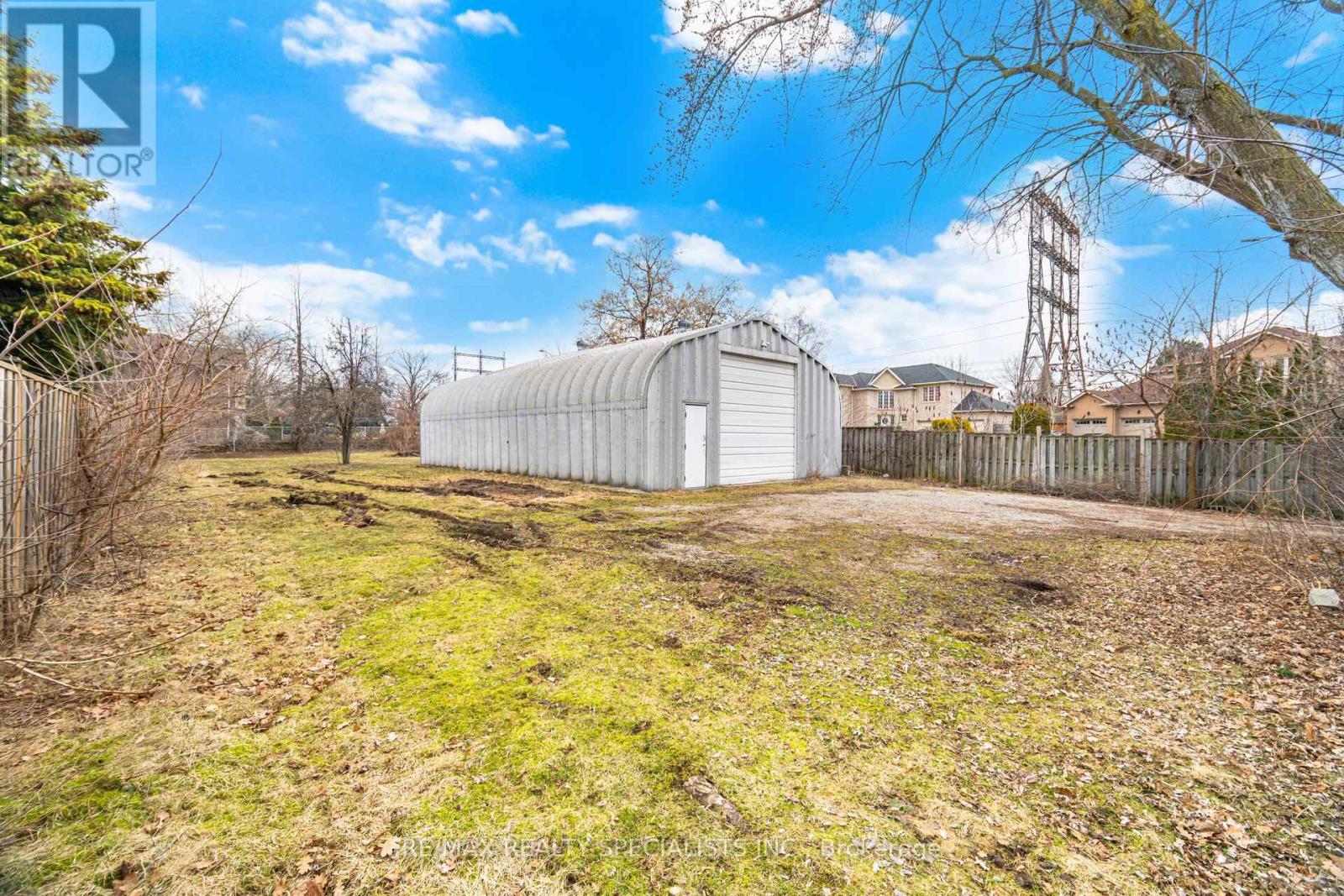 2131 CAWTHRA ROAD - 43