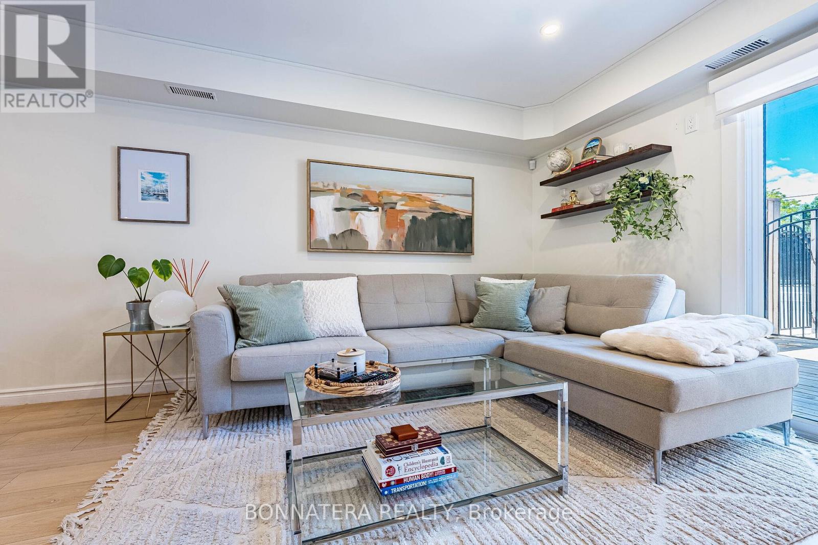 2097 MARINE DRIVE - 20